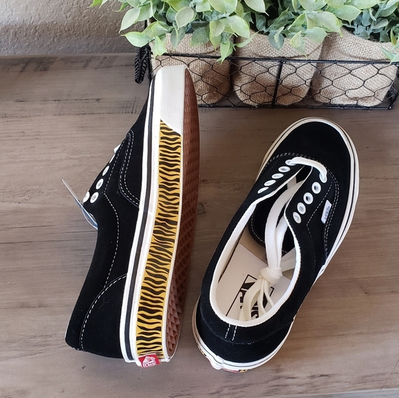 Vans Era 95 Cheetah Print Sole Trainers Sneaker Anaheim NEW - Picture 3 of 10